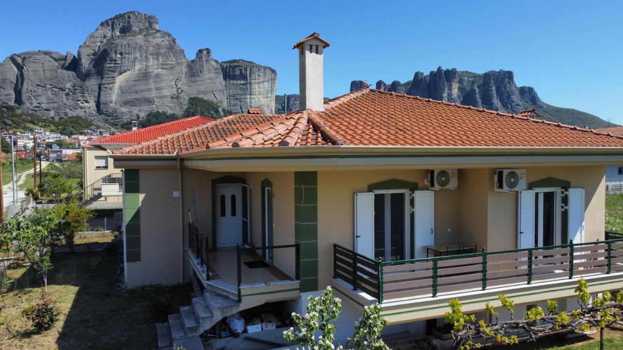 Georgia'S Guesthouse Каламбака Екстер'єр фото