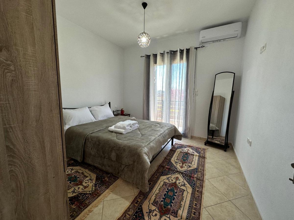 Georgia'S Guesthouse Каламбака Екстер'єр фото